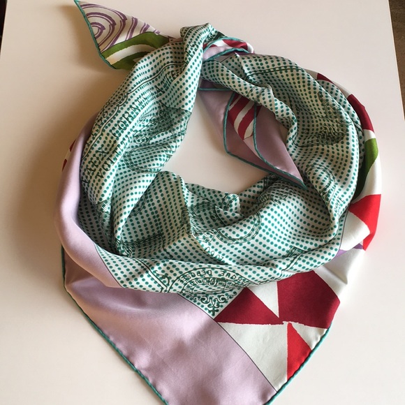 NWT AUTH Hermès 100% Washed Silk Scarf, 90 cm - Picture 8 of 8